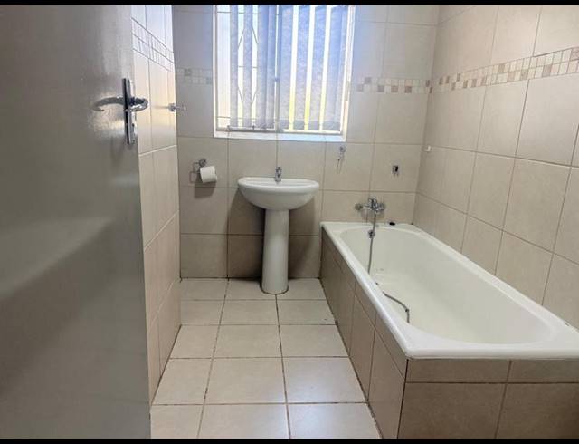 7 BEDROOM HOUSE FOR SALE IN ELSPARK